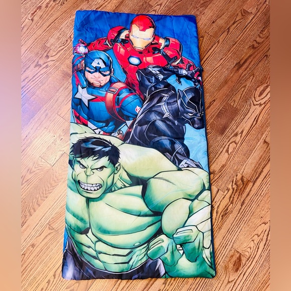 Marvel Avengers Kids Sleeping Bag Iron Man, Hulk Black Panther & Captain America - Picture 1 of 5